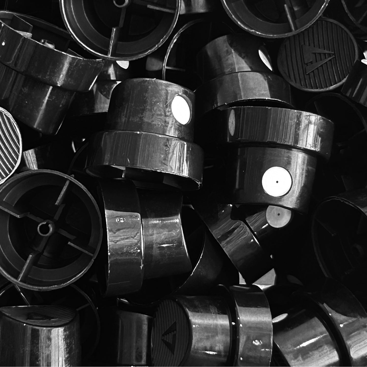 Graffiti spray paint nozzle tip original outline thin cap.